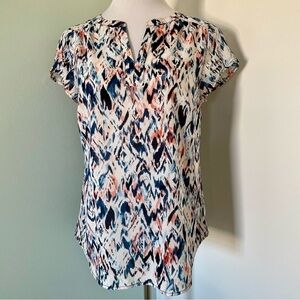 The Limited Women’s Split V Neck Short Sleeved Blouse Size M